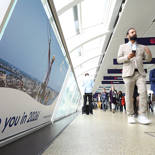 WindEnergy Hamburg 2024 - Skywalk with visitors